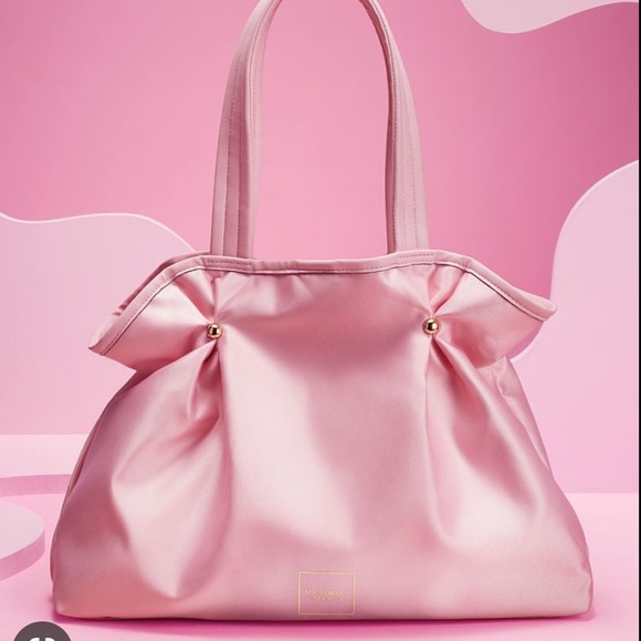 Victoria's Secret Handbags - NWT Victoria’s Secret Soft Cinch Tote